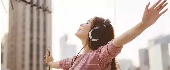 Smartphone-Delivered Music Therapy Beneficial In Migraine;Finds Study