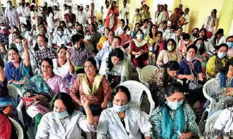 Gujarat:10000 Govt Doctors On Strike Demanding Adhoc Regularisation, Timely Promotions